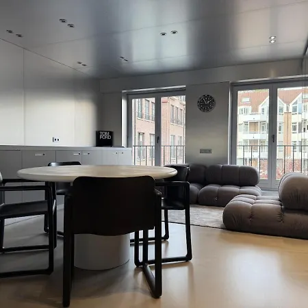 Modern Design Prime Location Apartament