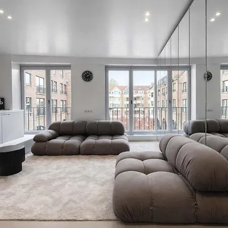 Modern Design Prime Location